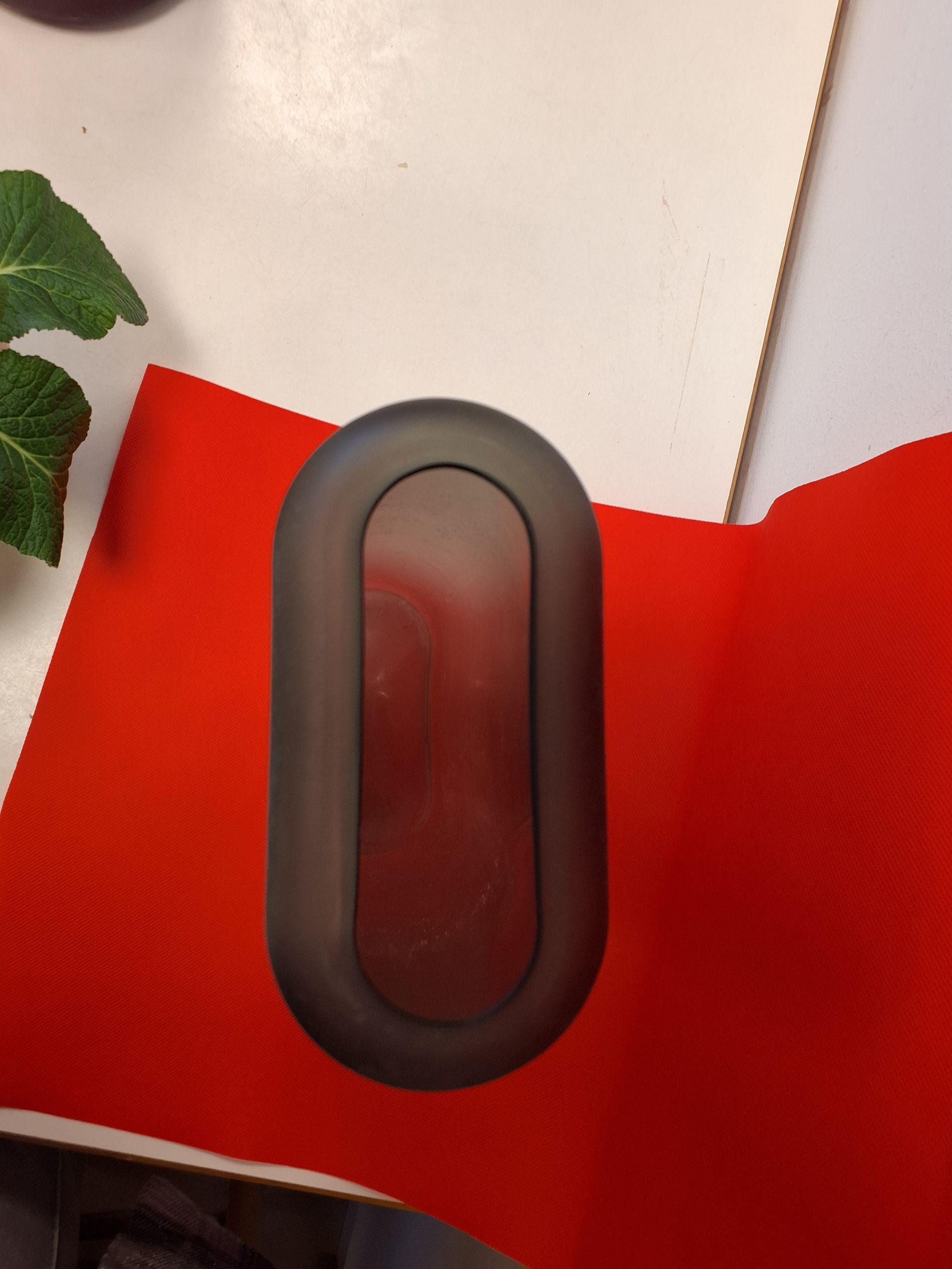 Vase grå